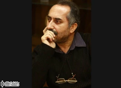 گفت‌وگو با ”حسین مسافر آستانه” کارگردان نمایش ”تمام صبح‌های زمین”

من به تئاتر ترکیبی خیلی اعتقاد دارم. همچنین برای رسیدن به تئاتری تلاش می‌کنم که می‌خواهد در سطح وسیعی با تماشاگر ارتباط برقرار کند و رضایت آنها را جلب کند و صرفاً یک نمایش تخصصی برای عده‌ای خاص نیست. من تلاش می‌کنم از همه عناصر تئاتری برای ارتباط با عموم اقشار جامعه استفاده کنم.