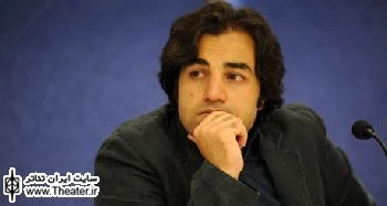”آرش عباسی”: هر نمایشنامه‌نویس باید سایتی را برای ارائه آثارش راه‌اندازی کند
