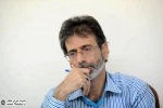 گفت‌وگو با ”نصرالله قادری”، نویسنده و کارگردان نمایش ”کشتار خاموش”

روشنفکری را باور دارم که می‌تواند در جامعه اتفاق ایجاد کند، در درون فرهنگ جامعه می‌تواند اتفاق ایجاد بکند و حتا الینه هم نمی‌شود. در جهان سوم روشنفکر را ساخته‌اند و خودش روشنفکر نیست.