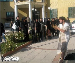 نمایش خیابانی ”اشقیا بدون شمشیر” مهمان دانشگاه های استان کرمانشاه