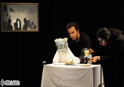 ”پسرک چشم آبی” به تالار مولوی می آید