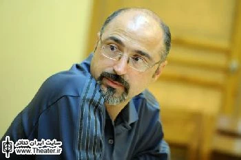 پخش نمایش ”در پهنه دریا” در برنامه رادیویی ”یک نمایشنامه یک نمایشنامه‌نویس”