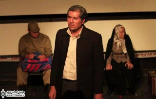 ”قطعات جدا مانده از یک جنایت معمولی” متن برتر جشنواره تئاتر دانشجویی کرمان شد