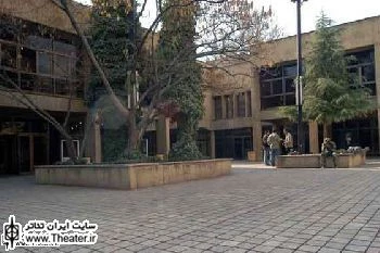 عمو نوروز و حاجی‌فیروز مقدمات آمدن فصل بهار را فراهم می‌کنند
