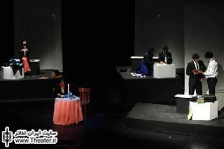 استقبال بیش از هزار تماشاگر از نمایش ”پس از سقوط”
