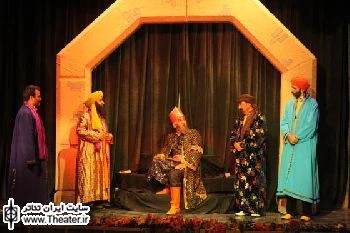 اجرای ”گمشده آسمان” در فرهنگسرای مهر استان کاشان