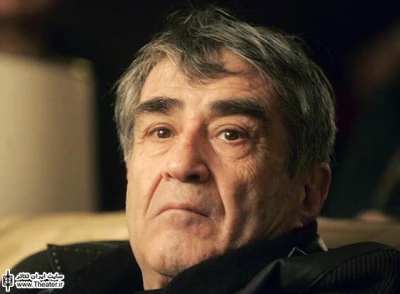 دلم می خواهد همواره زنگ های آئین آغاز نمایش ها را بنوازم