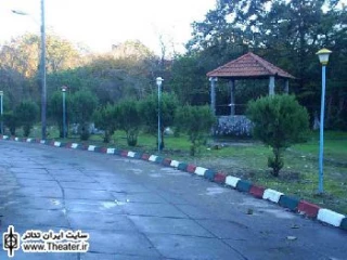 برپایی جشن اردیبهشت تئاتر گروه تئاتر همرهان محمود آباد در پارک جنگلی سی سنگان نوشهر