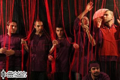 پرفورمنس ”فرش ایرانی” در خانه نمایش ”آو” اجرا شد