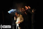 نگاهی به نمایش  ”گروتسکی برتبارشناسی دروغ و تنهایی” نوشته و کارگردانی سجاد افشاریان

مخاطب جدی نمایش "گروتسکی بر تبارشناسی دروغ و تنهایی" ، علیرغم شوخی های نویسنده و کارگردان با داستان آدم و حوا و داستان حسادت قابیل نسبت به هابیل و طنز ظریفی ک