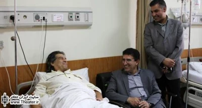 مدیر کل هنرهای نمایشی و مدیرعامل انجمن هنرهای نمایشی ایران از ”مصطفی عبداللهی” عیادت کردند