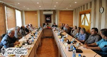هنرمندان شرکت کننده جشن اردیبهشت تئاتر ایران سخن گفتند