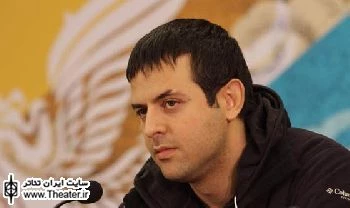 نقش آفرینی ”هومن سیدی” در تئاتر محیطی ”حمید اسکندری”