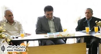 نشست مدیرکل هنرهای نمایشی با هیات مدیره خانه تئاتر برگزار شد