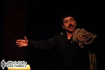 مدیران مرکز هنرهای نمایشی به دیدن نمایش ”چی شد که من مار خوردم؟” نشستند