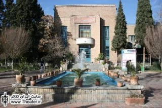 اجراهای نمایشی تماشاخانه های ایرانشهر و خانه ی هنرمندان ایران تعطیل شد