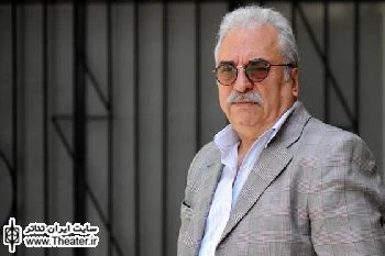 گفت و گو با ”هادی مرزبان” کارگردان نمایش ”شب روی سنگفرش خیس”

متاسفانه یکسری از دوستان تئاتری ما تماشاگرانمان را تنبل بار می آورند و وقتی از نمایشی که مدت زمانش بیش از یک ساعت است صحبت می کنیم، گویی چه اتفاقی قرار است رخ دهد. اما من همین اندازه خوشحالم که دوست عزیزم پیمان شیخی اینجا نشسته و به من می گوید که با شناختی که از من دارد می توانم نمایش را به گونه ای کوتاه کنم که آسیب نبیند.