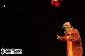 اجرای ”خاطره ای نداشتم حتی اگر هزار سالم بود” به میزبانی تالار حافظ