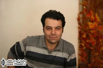 ”سیب خورها، تمشک خورها، آلو خورها” به منظور آشنایی نوجوانان با واژه صلح و جنگ اجرا می شود