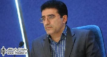 ”قادر آشنا”: اجرای تئاتر سیار در آذربایجان راهی برای التیام درد حادثه اخیر است