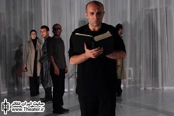 بیش از 300 تماشاگر از نمایش ”سیمرغ” دیدن کردند