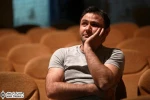 با توجه به علاقه شخصی ام به متون ”نیل سایمون”، ”پابرهنه در پارک” را برای اجرا انتخاب کرده ام
