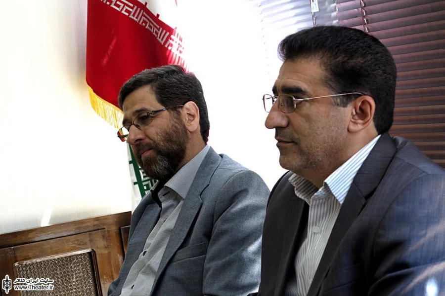 جلسه تقدیر از حمید شاه آبادی با حضور مدیران مرکز هنرهای نمایشی 3
