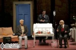 نگاهی به نمایش ”پسران آفتاب” نوشته ”نیل سایمون” و کارگردانی ”سیامک صفری”

آنچه از شنیدن نام سیامک صفری و یا دیدن وی به عنوان بازیگر روی صحنه های نمایش، در اذهان ایجاد می شود، مجموعه ای از آثار به یادماندنی است که همواره تحسین وی را به عنوان یک بازیگر فو