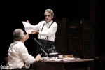 دو مرد در یک اتاق 4