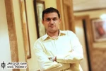 گفت و گو با ”نیما دهقان” کارگردان نمایش ”شیش و هشت”

من دوست دارم آدم ها بیایند و واکنش نشان دهند و نظراتشان را بگویند و من از آن ها چیزهایی یاد بگیرم. همانطور که از دیدن نمایش من لذت می برند، من هم از حرف زدن آن ها در مورد نمایشم لذت ببرم. معمولاً هم ا