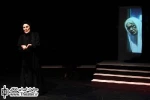 نگاهی به نمایش ”گرفتار شدن باز اندر لانۀ جغدان” به نویسندگی و کارگردانی ”محبوبه بیات”

این نمایش پیشنهادی ارائه می کند و آن اینکه با حفظ هویت فردی و فرهنگی خویش، "انسان" به عنوان "روح" می تواند حقیقت حیات را درک کند و بر شرایط نامساع