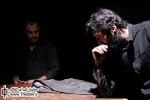 نگاهی به نمایش ”پایین، گذر سقاخانه” نوشته ”اکبر رادی” و کارگردانی ”رضا رشادت”

انگار نمایش در بستر و موقعیتی آیین وار شناسای حس های پنهانی و رازآمیز است که فراتر از حس و منطق به اقتضای شهود و کشف در ناخودآگاه عینی می شود