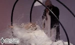نگاهی به نمایش ”ملکه زیبایی لی نین” نوشته ”مارتین مک دونا” و کارگردانی ”همایون غنی-زاده”

همایون غنی زاده بر آن بوده تا با ایجاد وضعیتی فرمگرا، زیبایی های کار خود را در اجرای "ملکه زیایی لی نین" عیان کند و موفق هم هست. هرچند این موفقیت بیانگر 