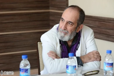 نشست حسین طاهری با مسولین وهنرمندان تئاتر کرمانشاه‎ 3