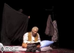 تب آلود از خزیدن هیولایی هراسناک/ درباره نمایش «هیولاخوانی» به کارگردانی محمد یعقوبی