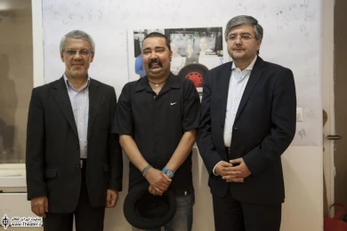 بازدید مدیرکل هنرهای نمایشی از نمایشگاه عکس‌ مجید بهرامی 3