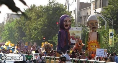 Dolls became peace & happiness messengers in the world/puppet theatre festival kick off with happiness carnival