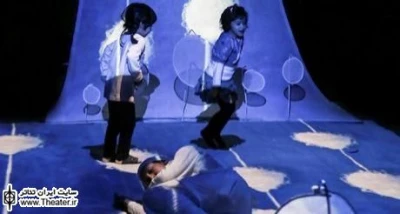 Performing Theatre by Using Computer Games/ Italian Director Talks about Butterflies' Birth