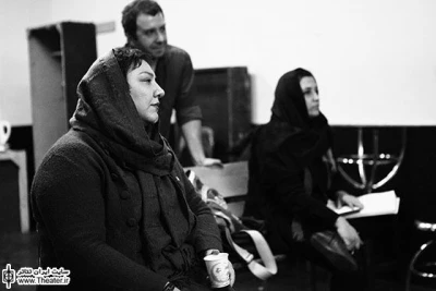 A historic voyage without judging/The report of rehearsing "Ganjfeh" directed by Noushin Tabrizi
