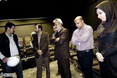 بازدید مهدی شفیعی از مراحل بازسازی تئاتر شهر