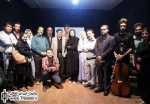 پرفسور پرویز ممنون به تماشای نمایش «اینجا خونه منه» نشست