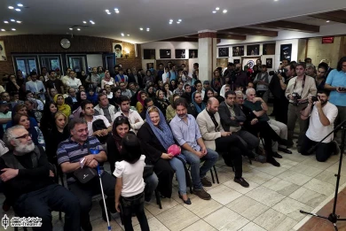 آیین آغازین نمایش دست نیا فتنی ها 6