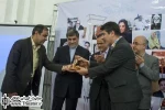 اهدای نشان عالی اداره کل هنرهای نمایشی رادیو به نویسنده کتاب «آن بیست و سه نفر»