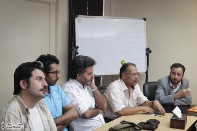 نشست مسئولین تماشاخانه های خصوصی تهران با مدیر مرکز هنرهای نمایشی