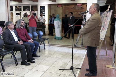 زنگ افتتاح نمایش عشق سالهای وبا