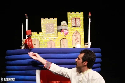 رنگ سرخ(خمبازی)