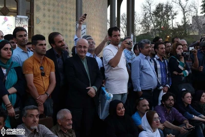 بازدید علی مراد خانی از نمایش های روز پنجم جشنواره آیینی و سنتی