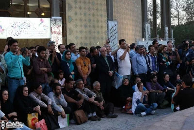 بازدید علی مراد خانی از نمایش های روز پنجم جشنواره آیینی و سنتی