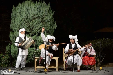 علی مرادخانی و مهدی شفیعی در بخش قهوه خانه نمایش های ایرانی 11
