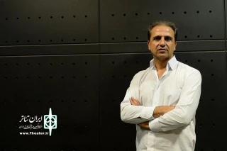 گفت‌وگو با کارگردان و بازیگر «مناظره وایادولید»

هوشمند هنرکار: فرم نباید مزاحم ارتباط اندیشه تئاتر با تماشاگر باشد